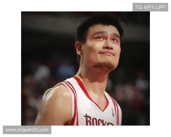 拉塞尔称赞姚明的影响力与篮球精神引发广泛关注与讨论 拉塞尔称赞姚明的影响力与篮球精神引发广泛关注与讨论