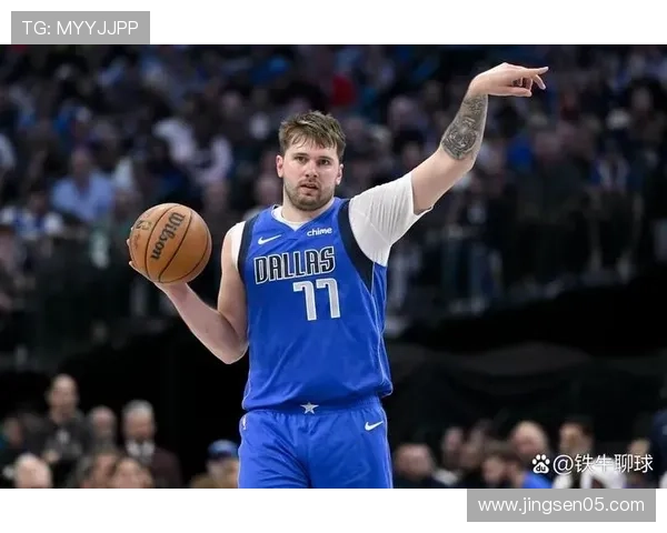 东契奇弧顶连环掩护出手命中三分展现无解得分手感 东契奇弧顶连环掩护出手命中三分展现无解得分手感